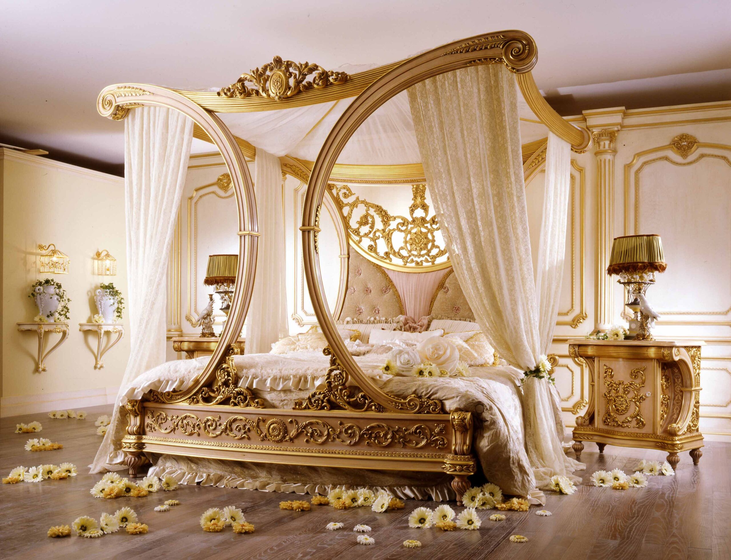 Canopy Bedroom Sets Offer Exclusive  Comfort