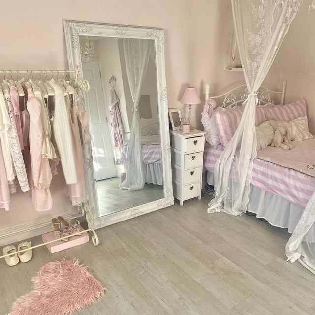 How to Design a Dreamy Pink Bedroom