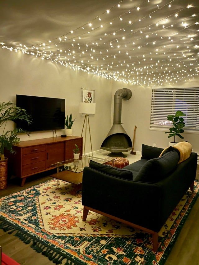 1700484358_String-Lights-Living-Room.jpg