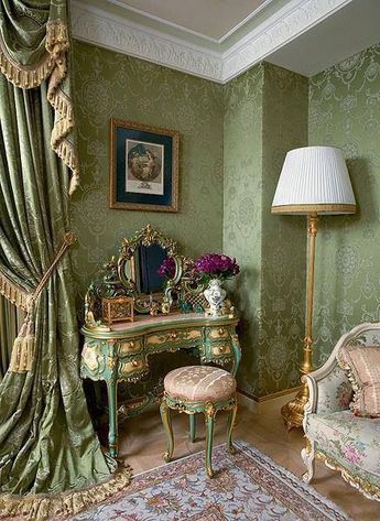 Victorian Furniture Style and Features