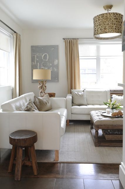 RICH LOOK: WHITE LEATHER SOFA