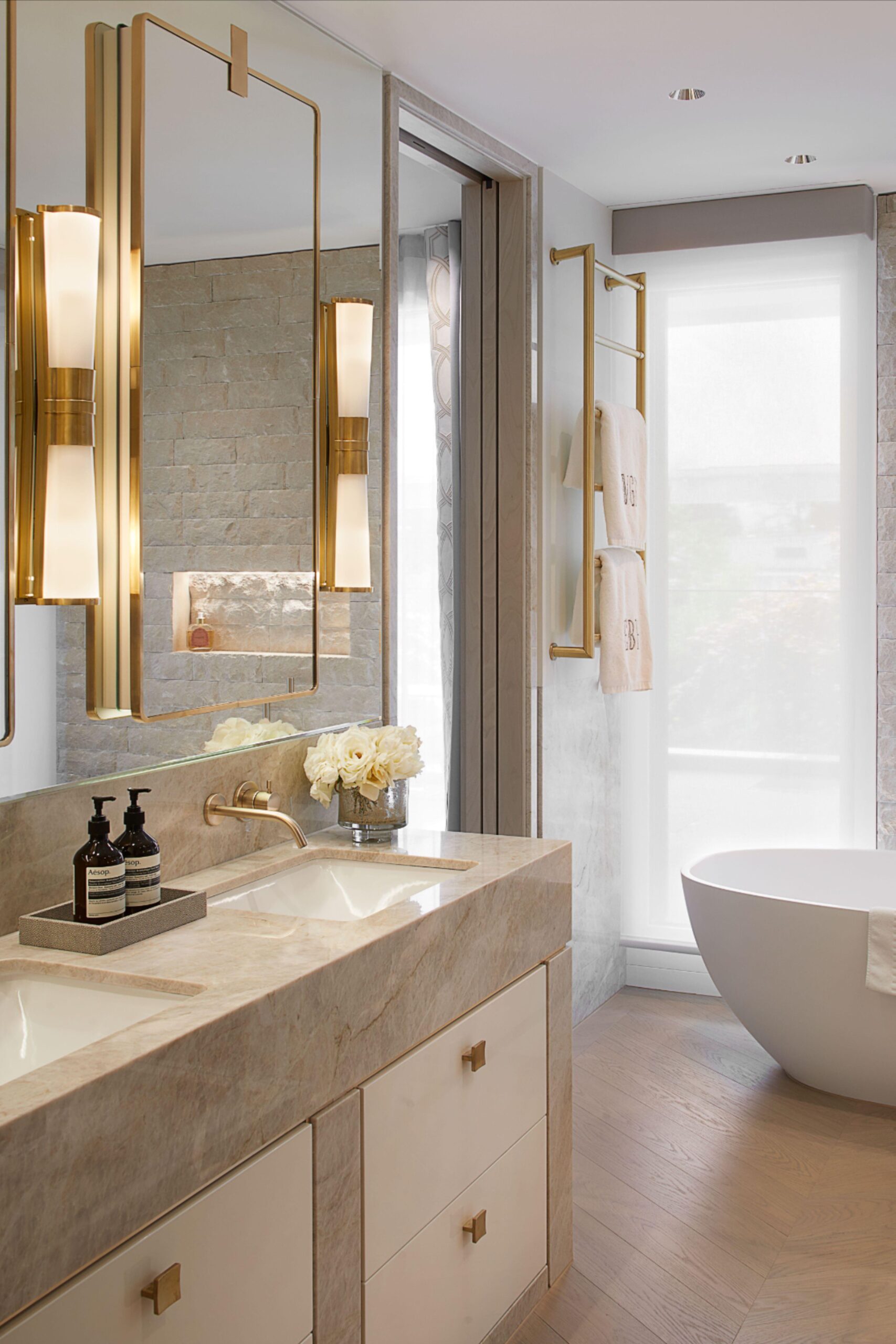 For An Alluring Bath Experience: Bathroom Units