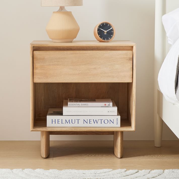 Factors To Consider While Buying A Bedside Table