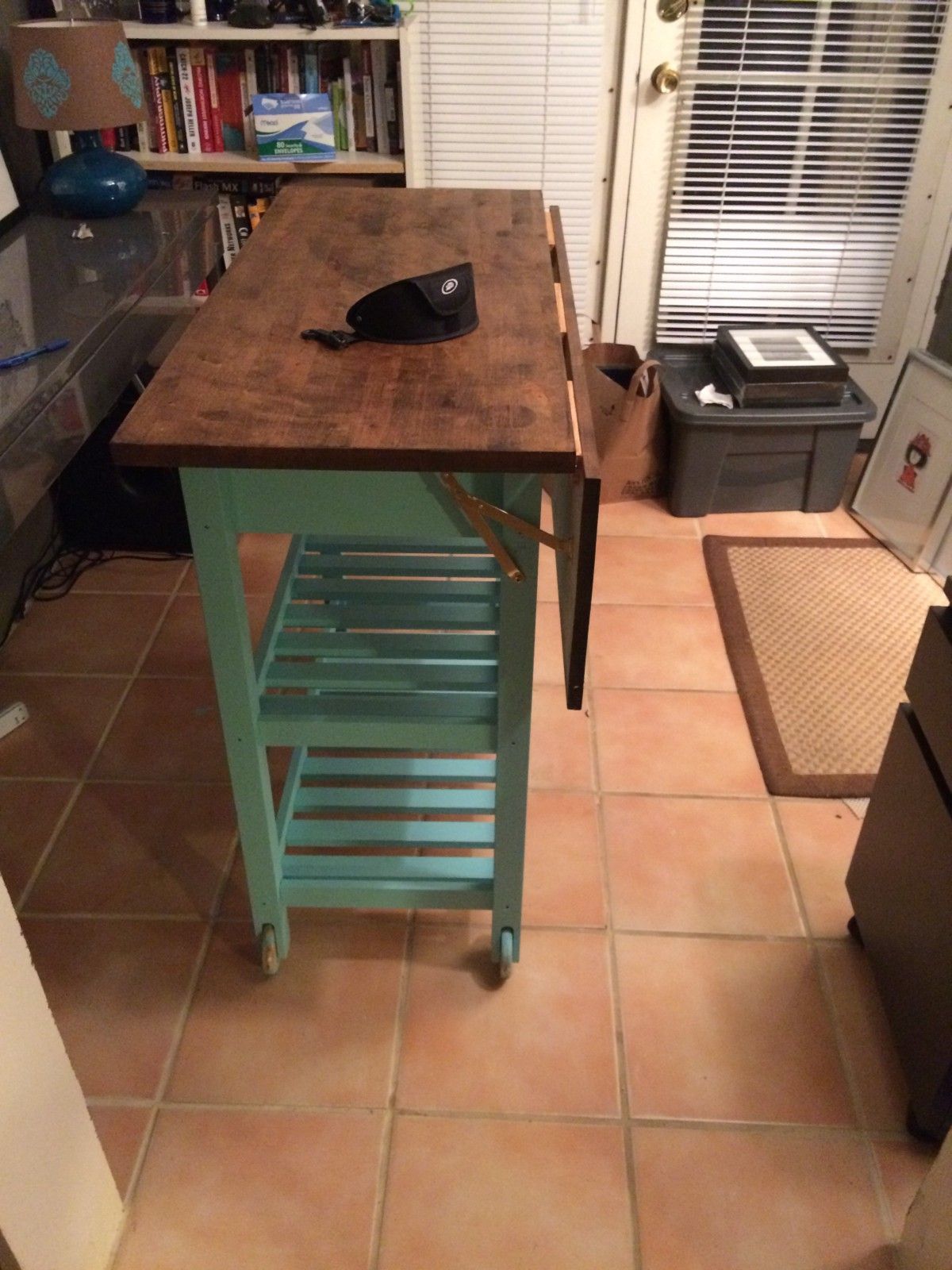 Kitchen Cart – A Mobile Utility Storage  for Your Kicthen