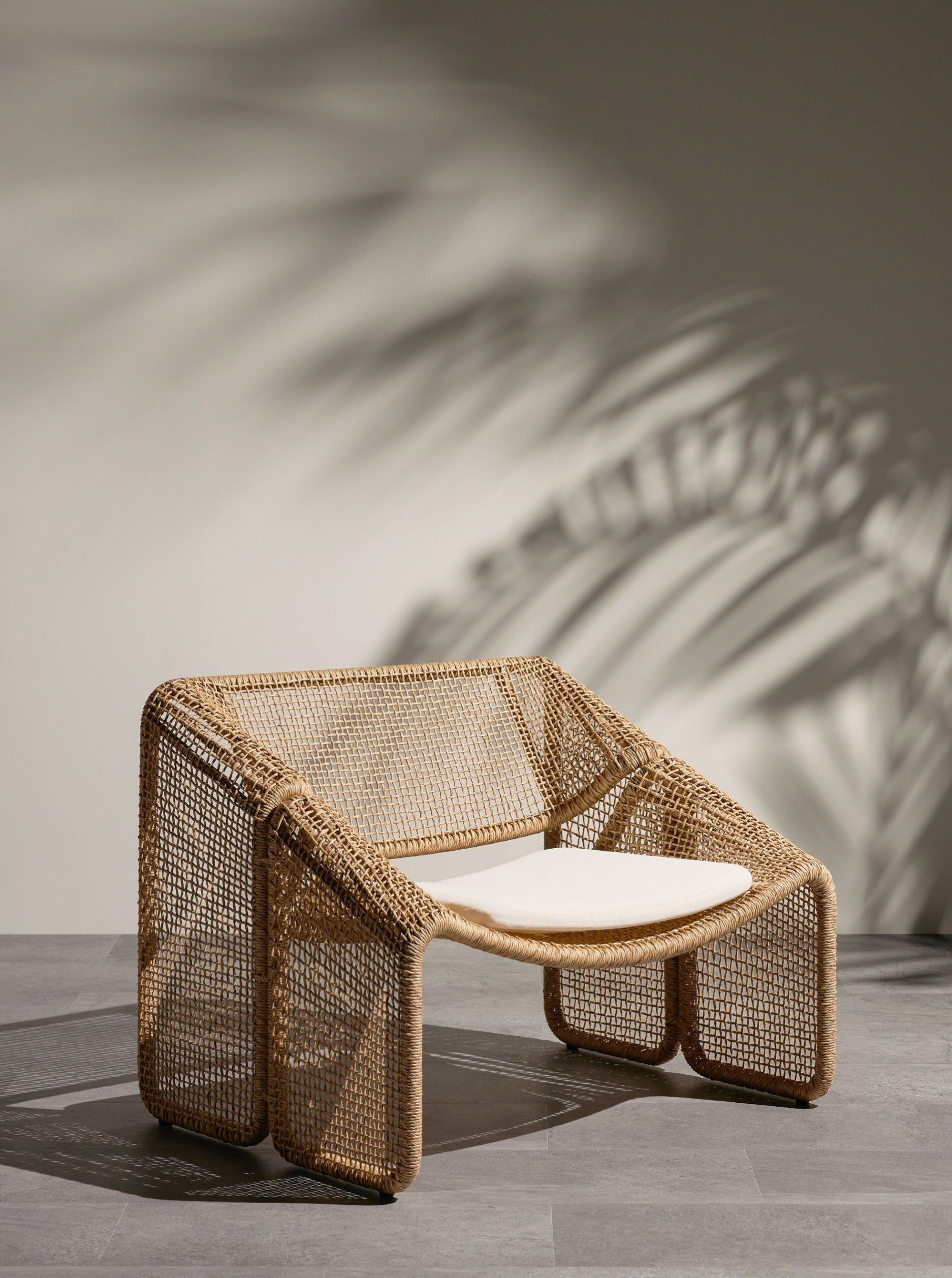 Using Outdoor Wicker Chairs