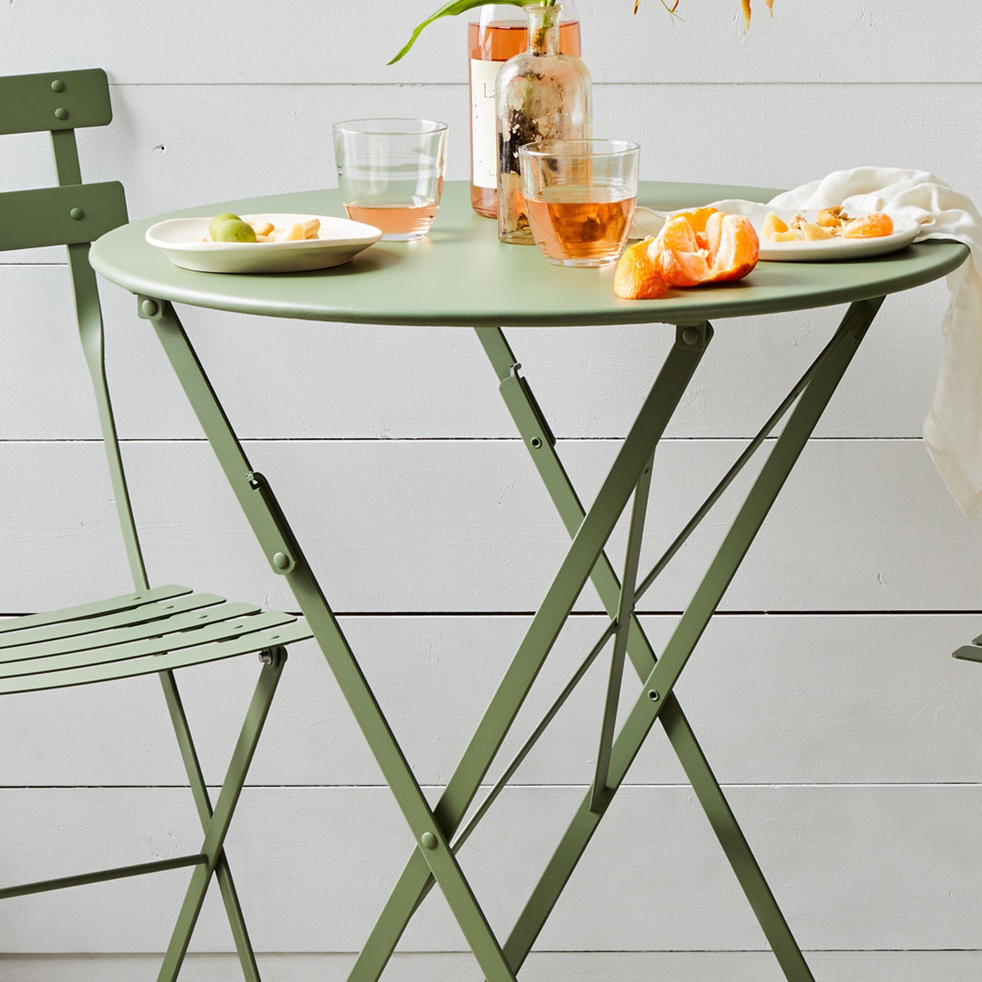 Transform Your Outdoor Space with a Stylish Patio Bistro Set
