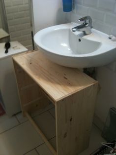 A Vanity Unit for a Classy Bathroom in  Your Home