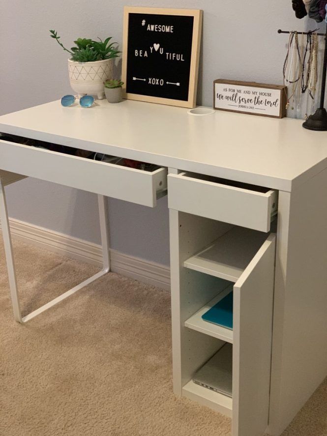 Perfect fit desks for small spaces
