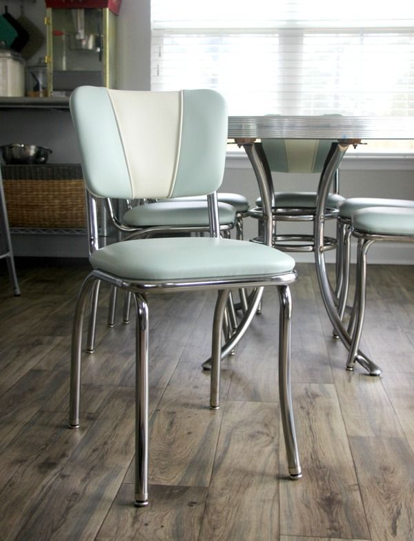 Retro Dining Chairs for Warm and Lovely  Environment