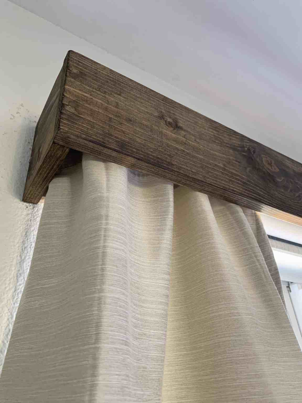 Valance Curtains Bring Personality to Your Home Windows