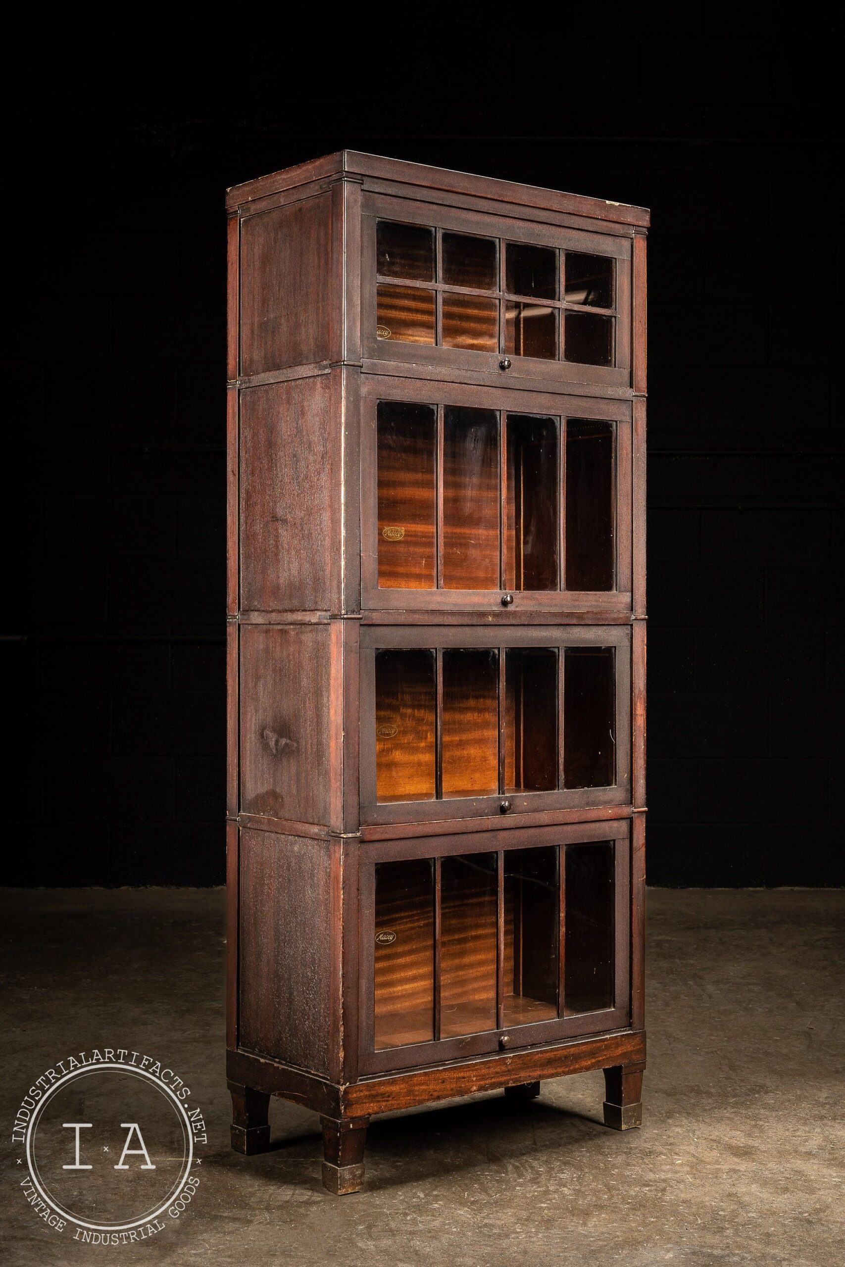 Having an antique barrister bookcase