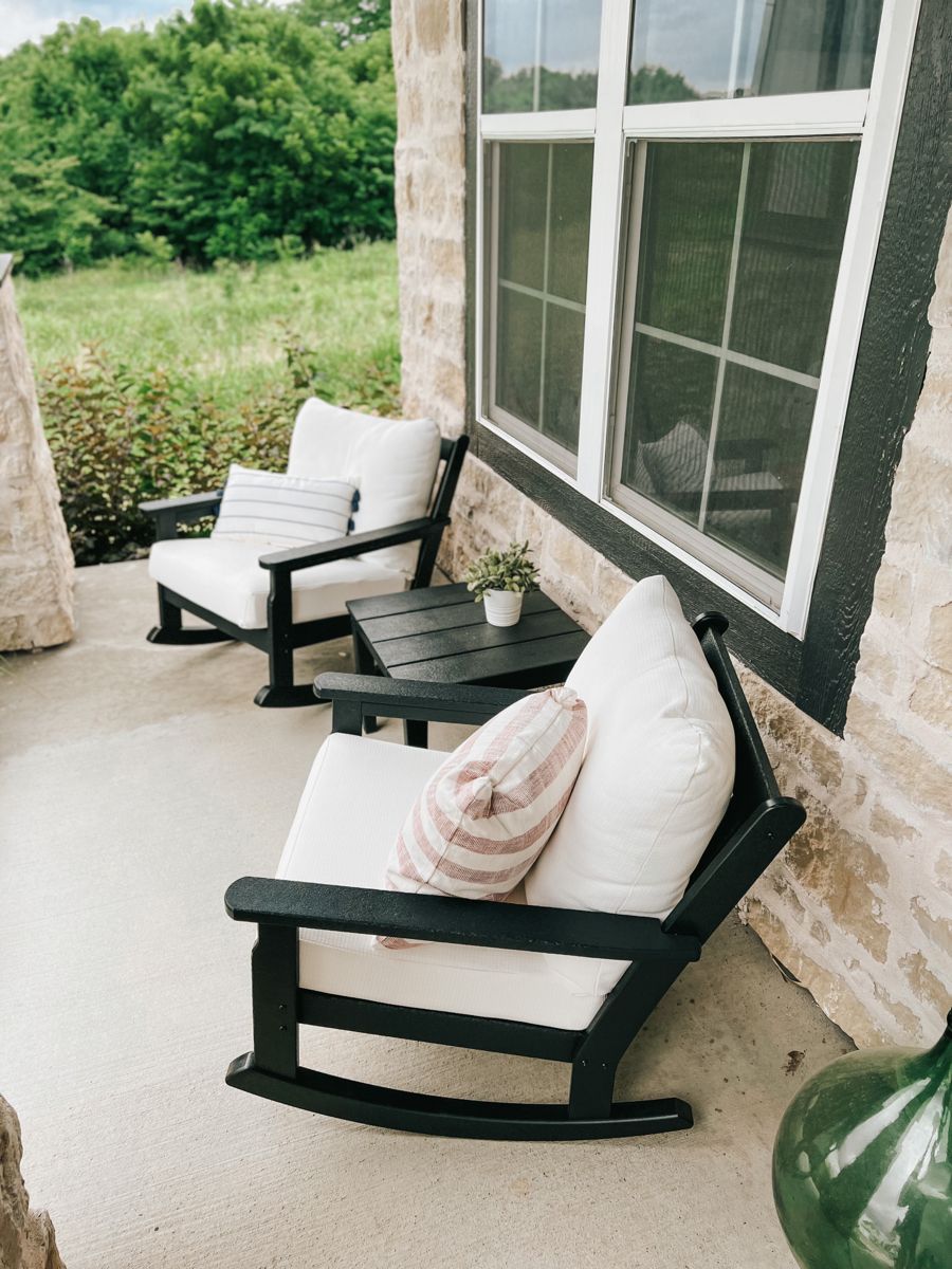 Outdoor Rocking Chair : time to relax