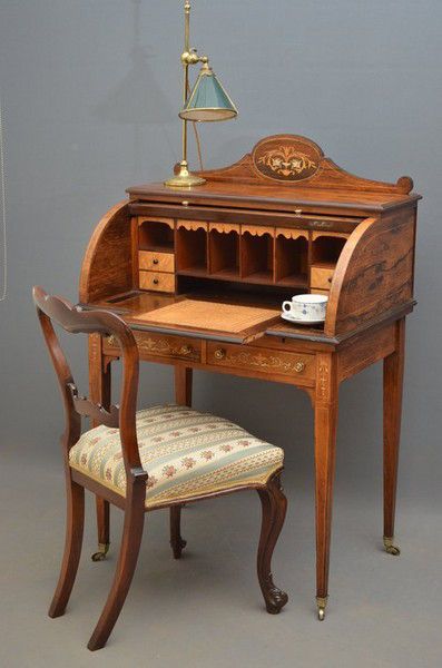 Victorian Furniture Style and Features