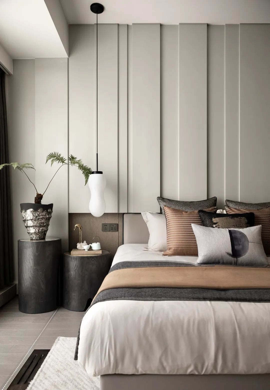 Black And White Theme for Bedrooms