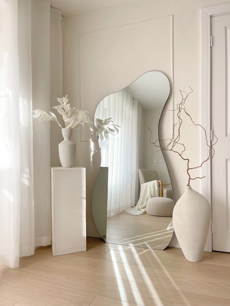 Artistic Living Room Mirrors for Flattering the Environment