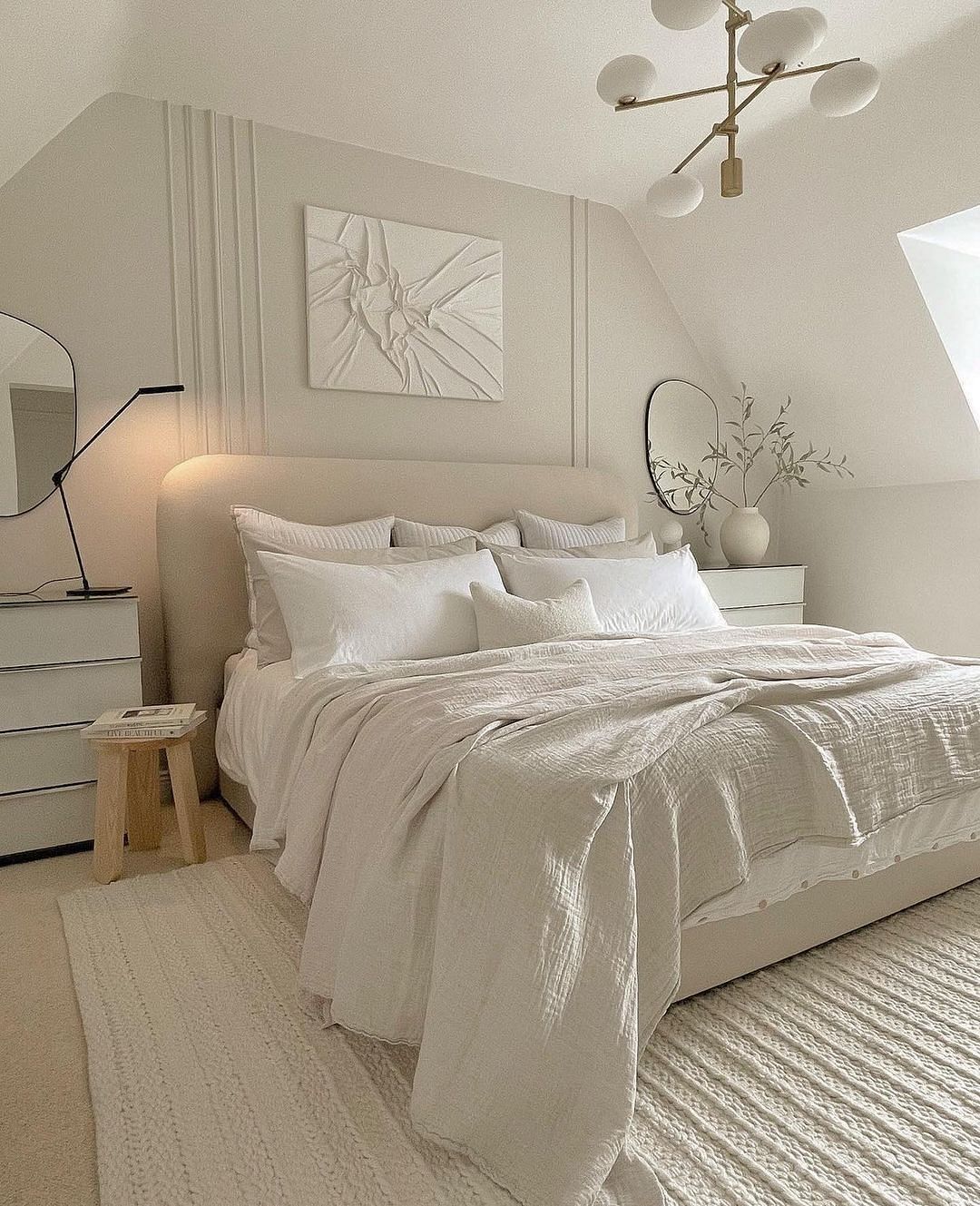 Stylish White Bedroom Furniture Ideas for a Fresh and Modern Look