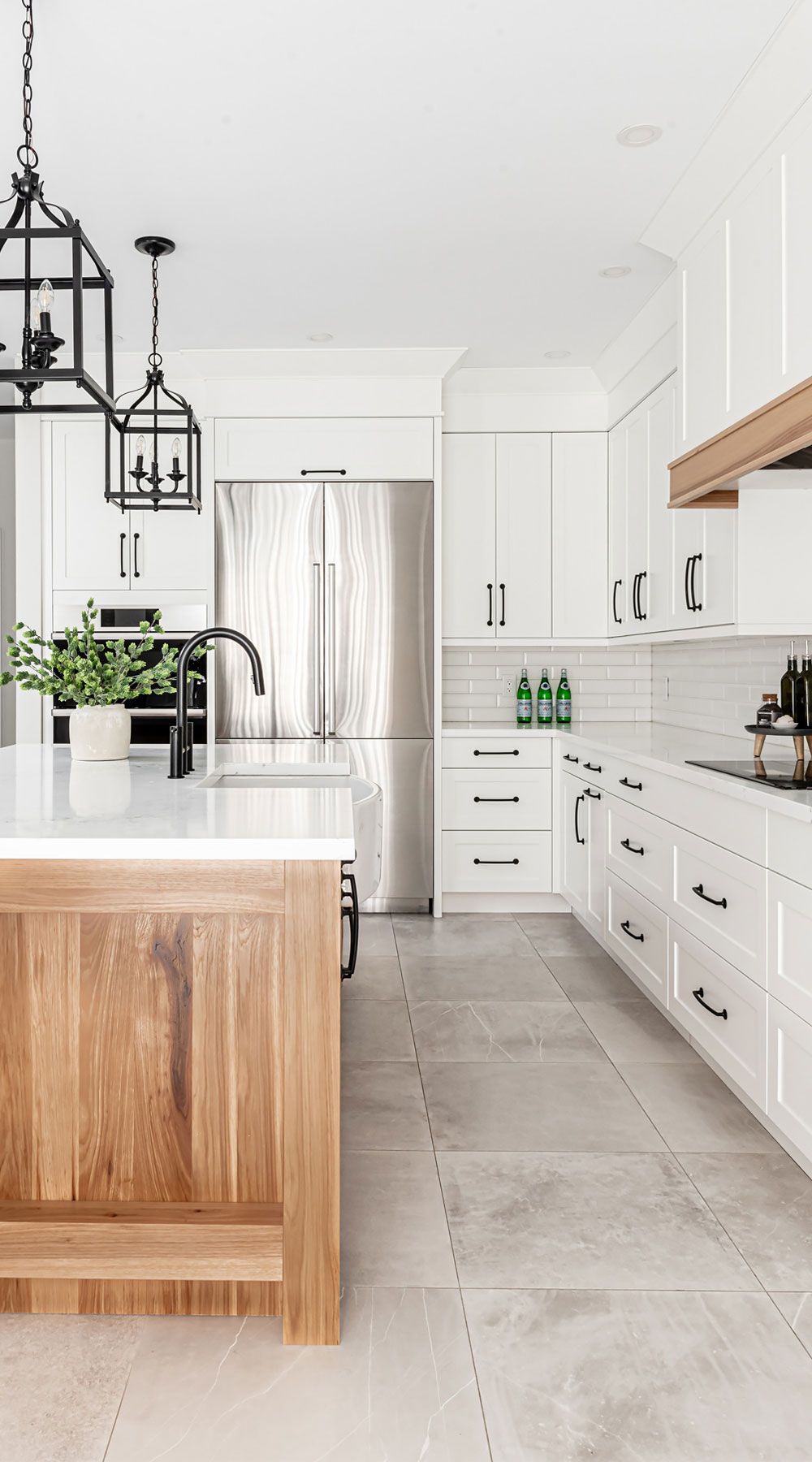 White Kitchen Cabinets: The Best Storage Option For Your Kitchen