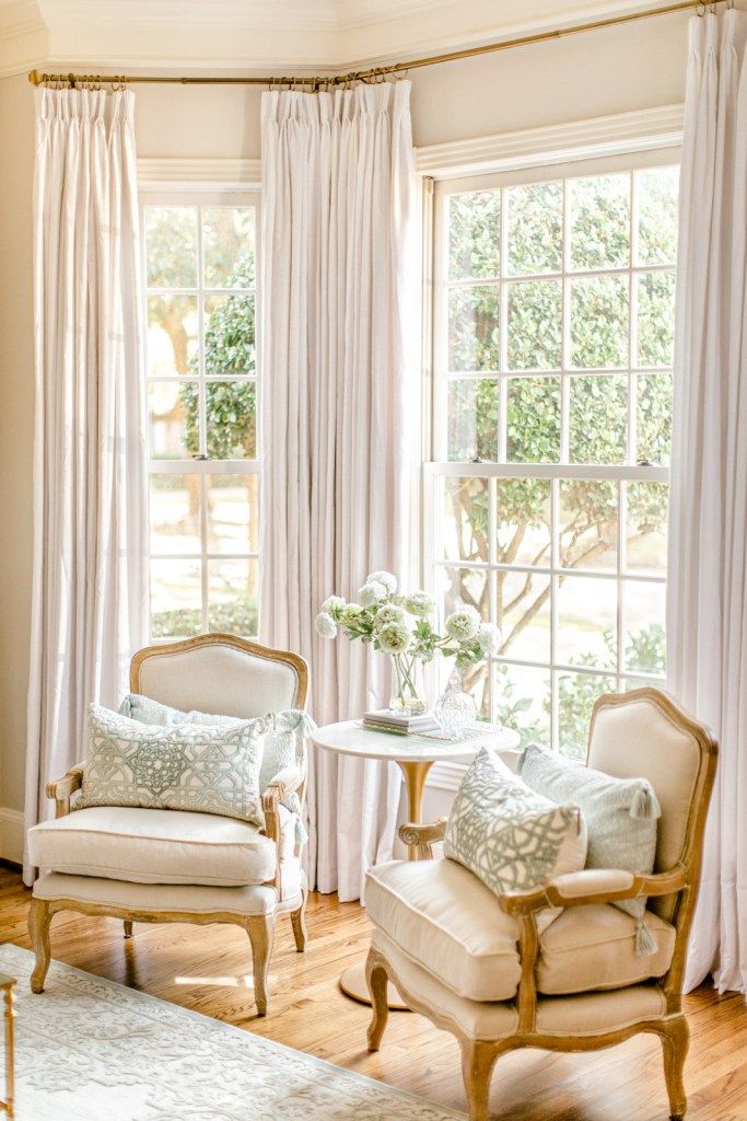 Window drapes- the best window coverings