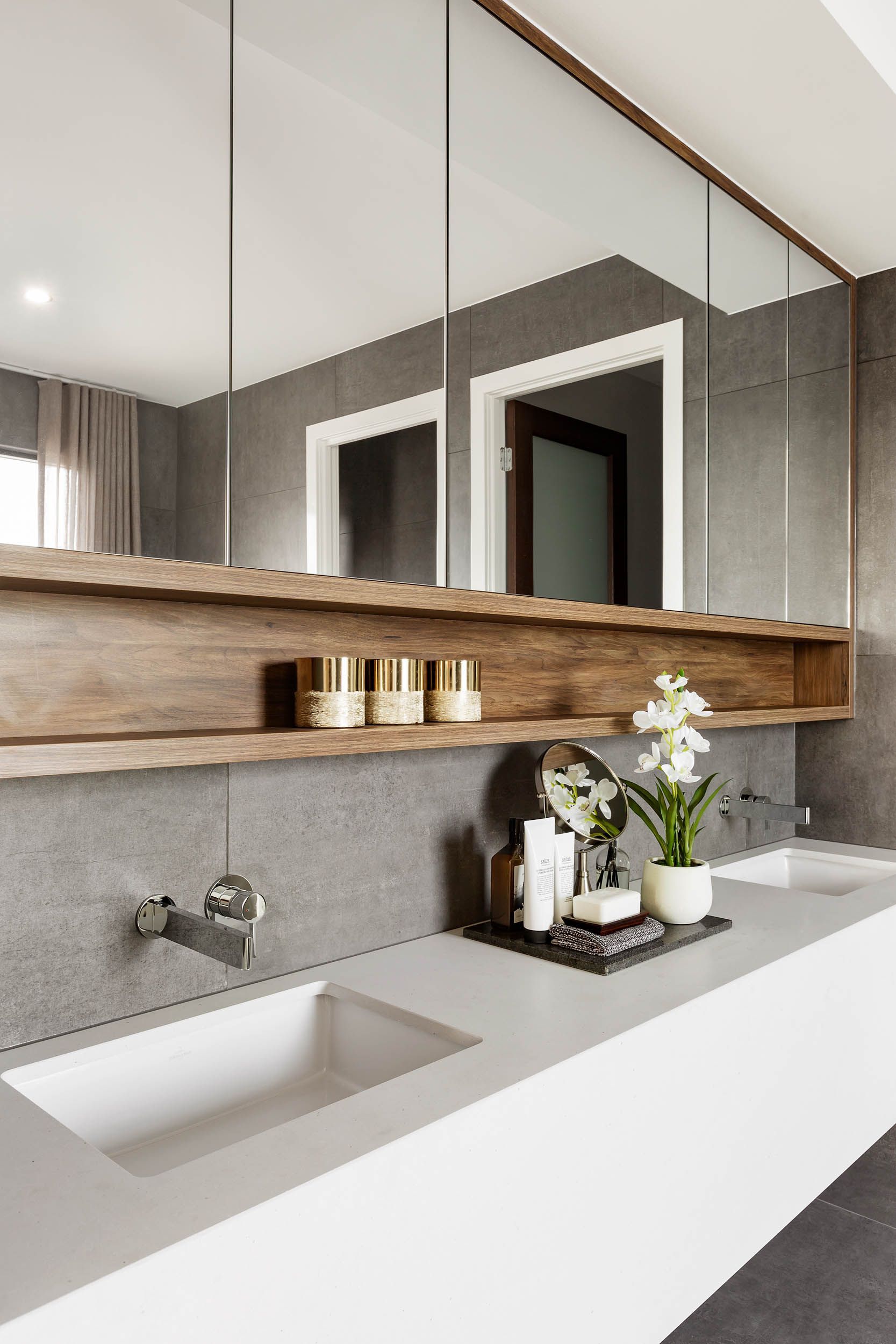 Bathroom Storage Ideas for Small Bathrooms