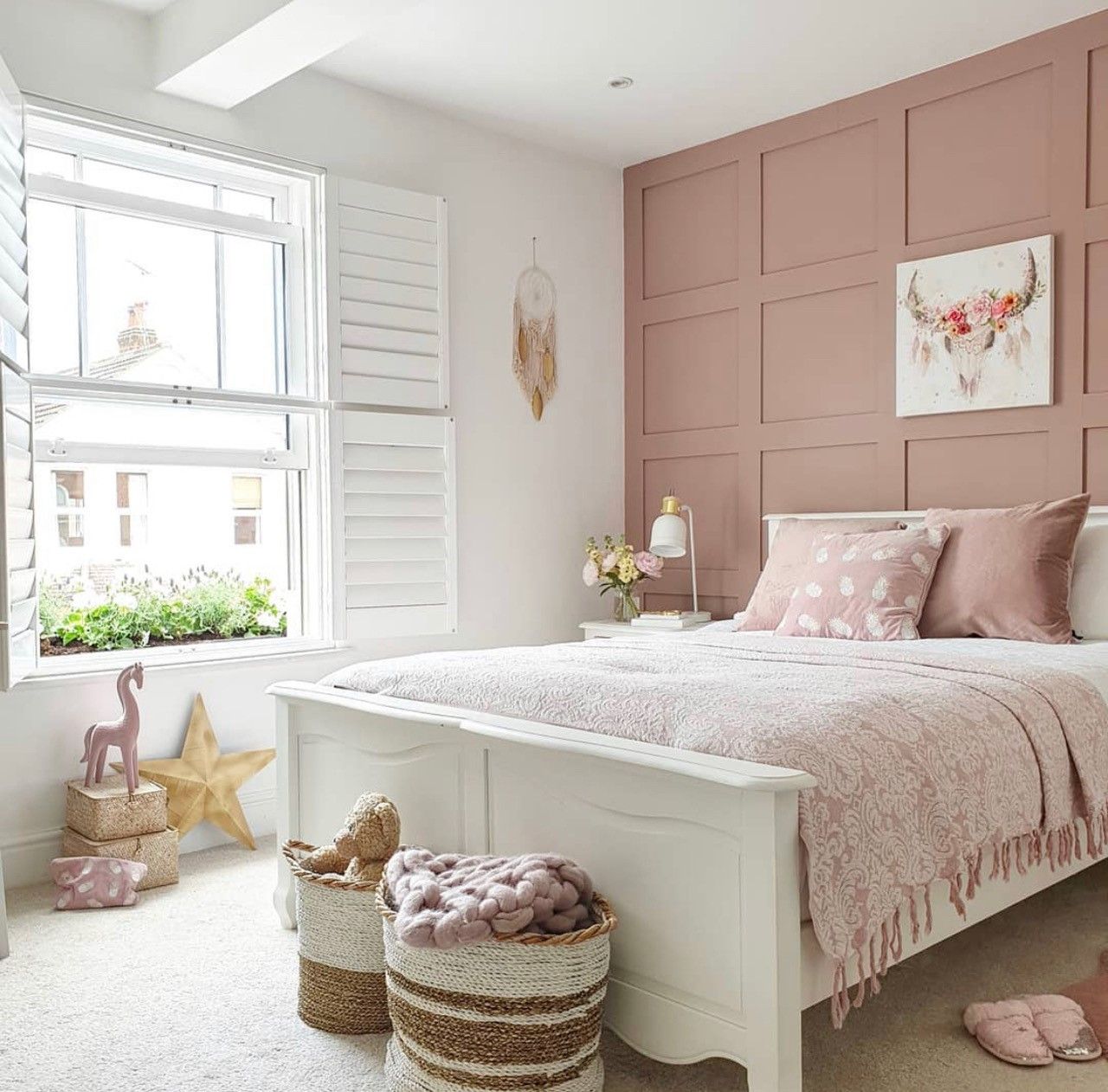 How to Design a girl’s bedroom?