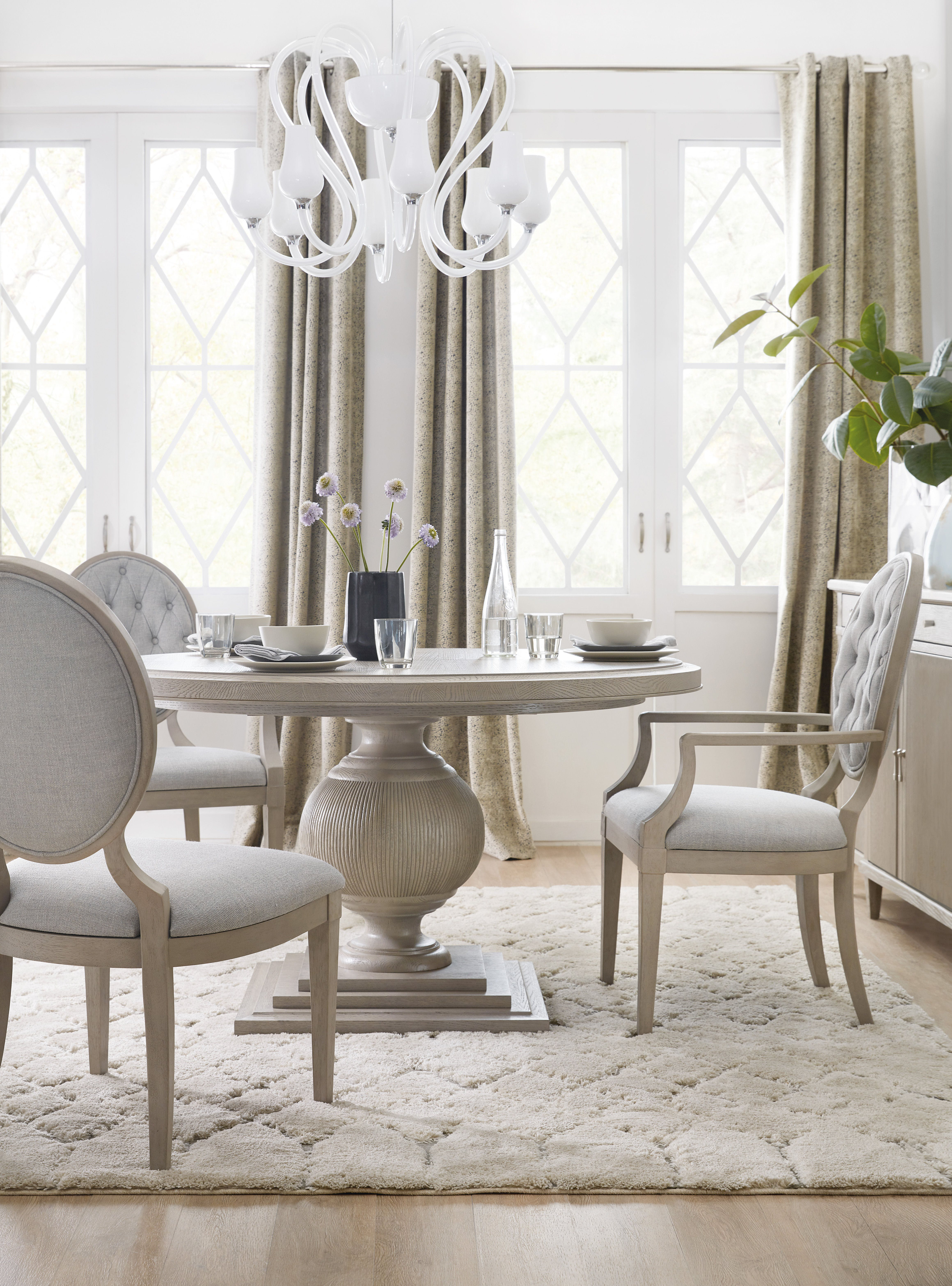 Elegant and Timeless: The Beauty of Hooker Dining Room Furniture