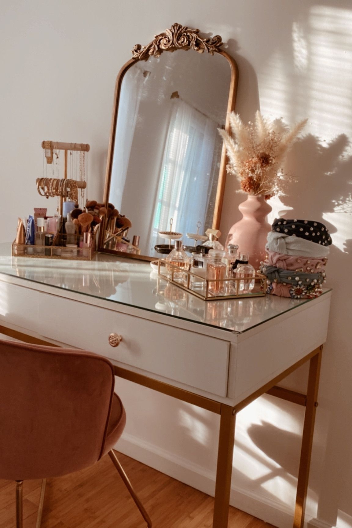 Antique Bedroom Vanity