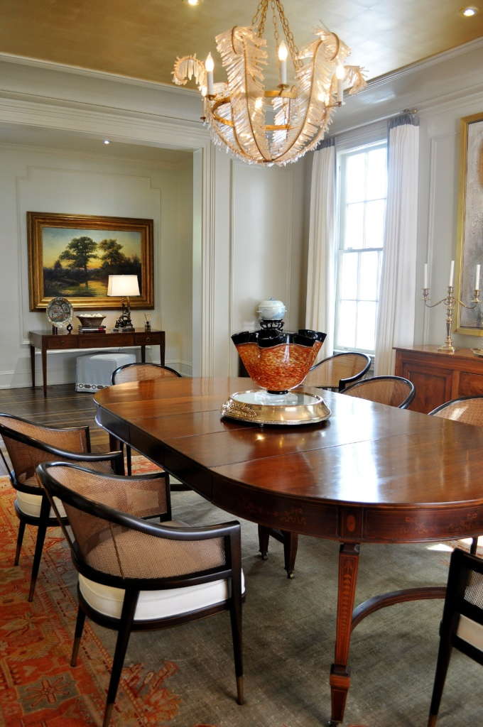 Choosing Antique Dining Chairs For Your House