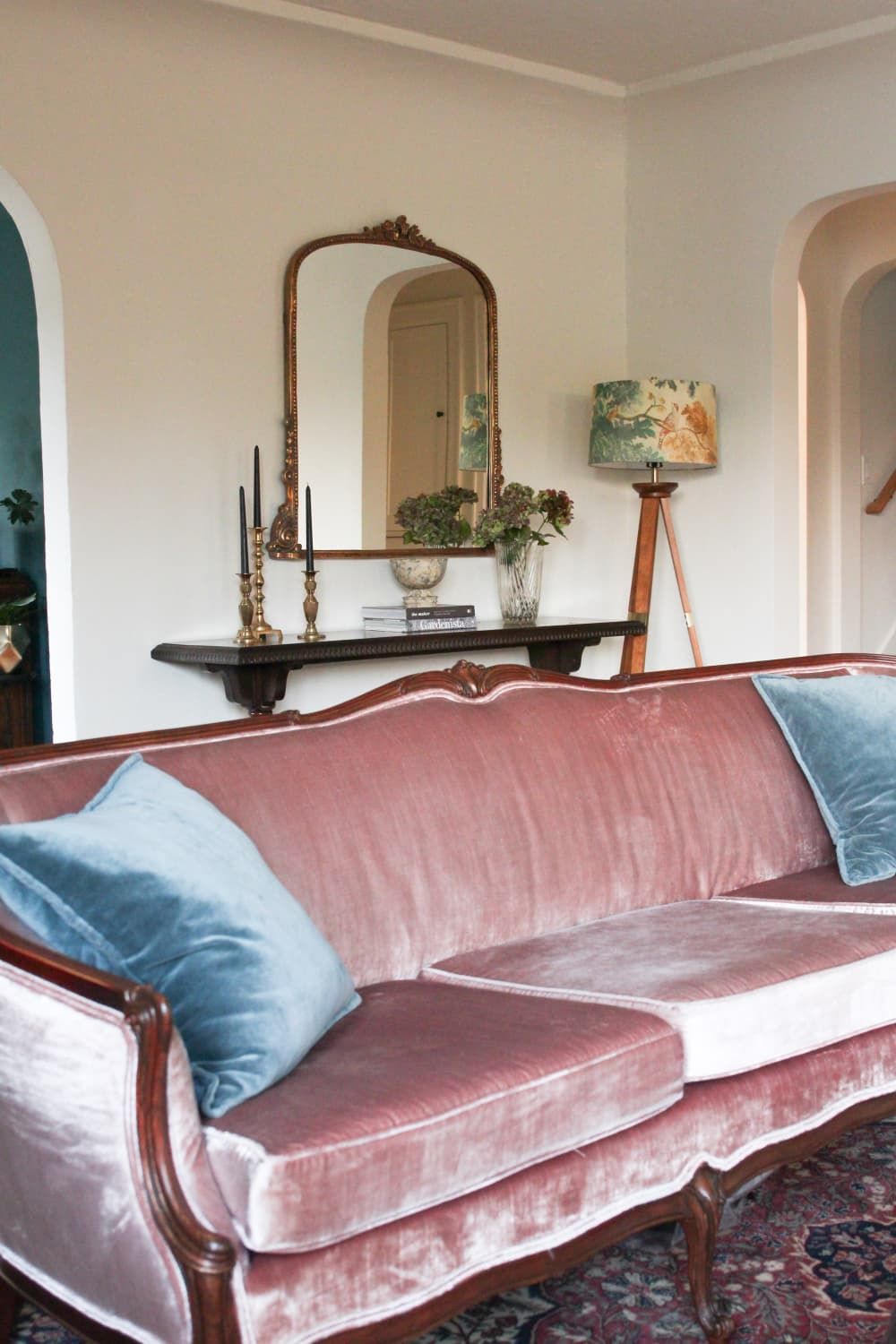 Is Adding An Antique Sofa In Your Home A Good Idea?