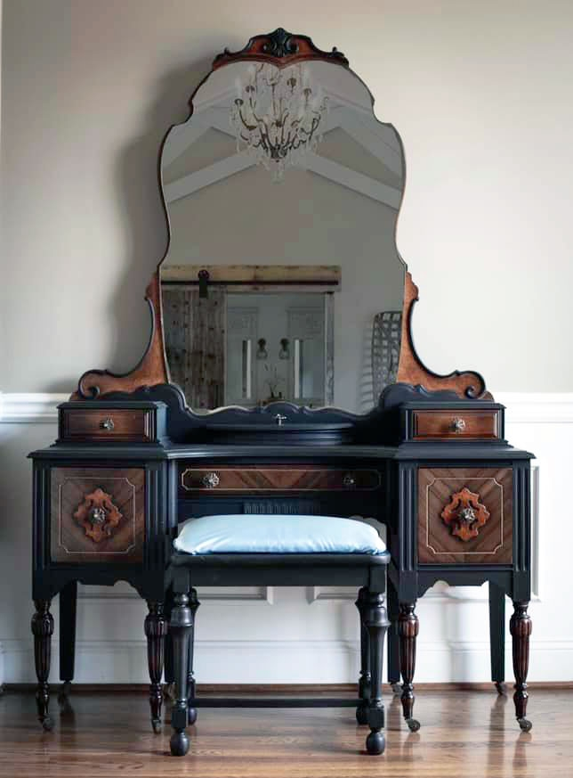 Black Bedroom Vanity