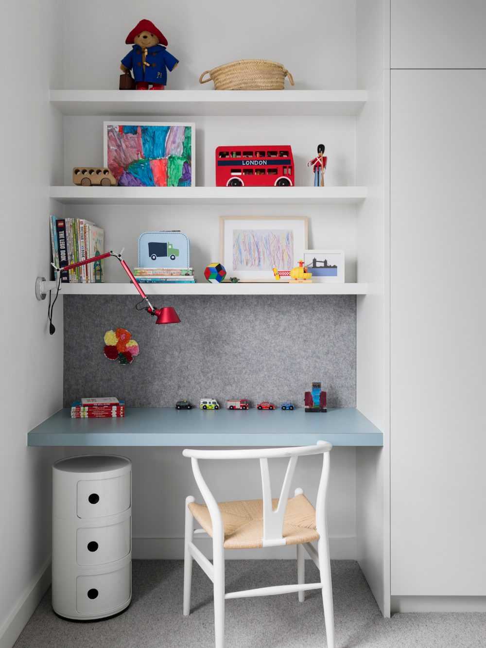 Tips For Buying a Childrens Desk