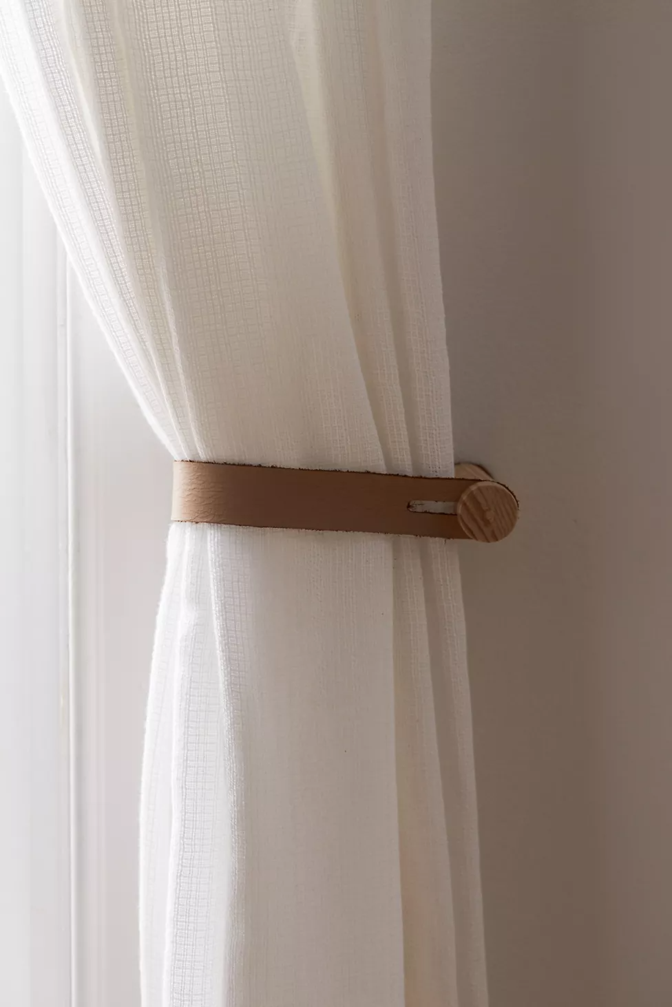 Make Your Room Elegant By Simple Curtain Tie Backs