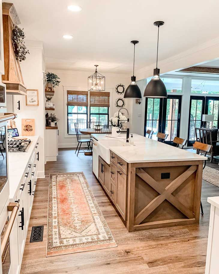 Cozy Farmhouse Kitchen Lighting