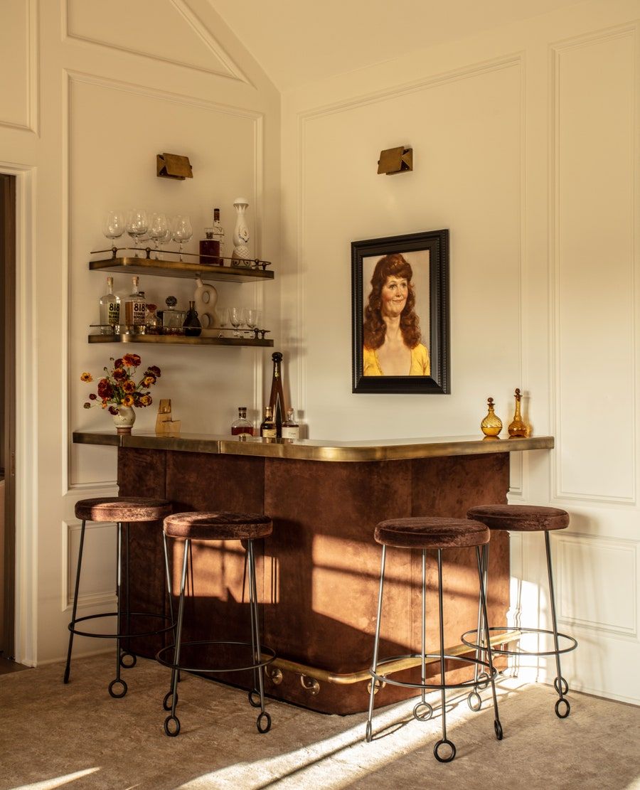 The Essential Home Bar Tools Every
Mixologist Needs