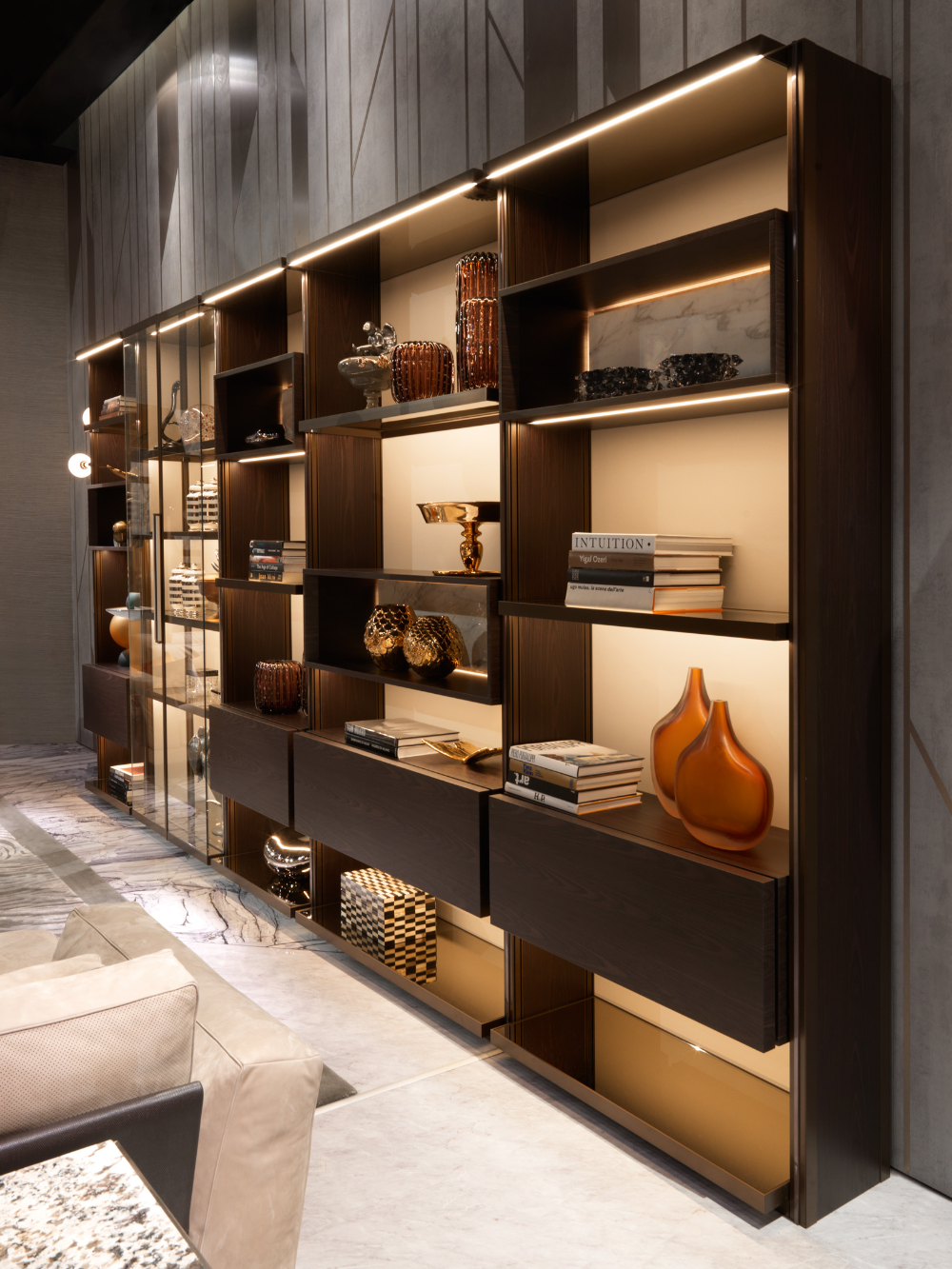 Modern Bookshelf – An Essential Ingredient for Modern Homes