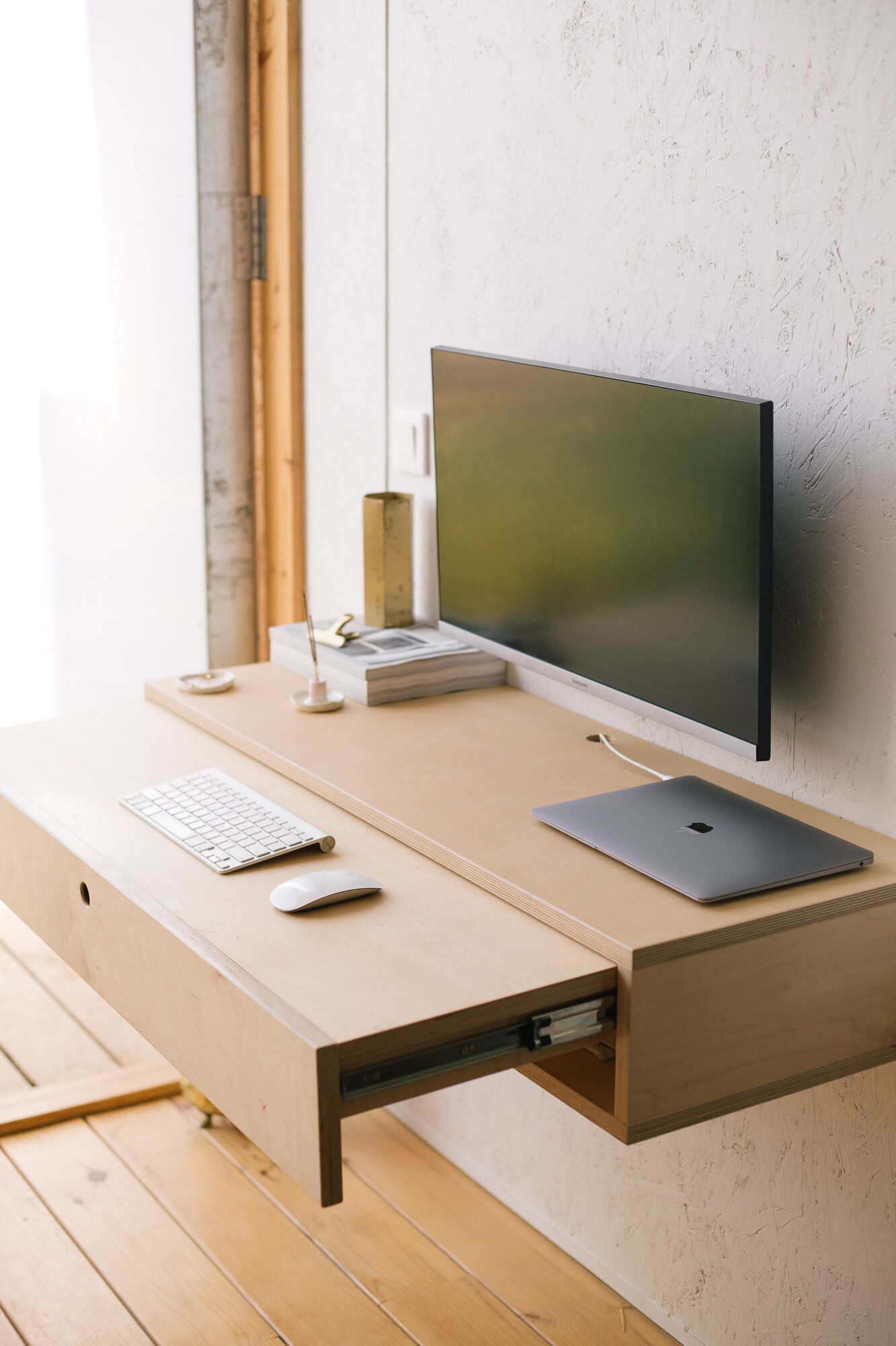 The Ultimate Guide to Modern Desk Styles