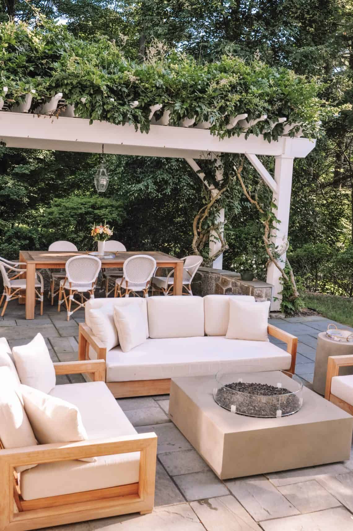 Creating a Relaxing Oasis: Tips for
Setting Up Your Patio Set