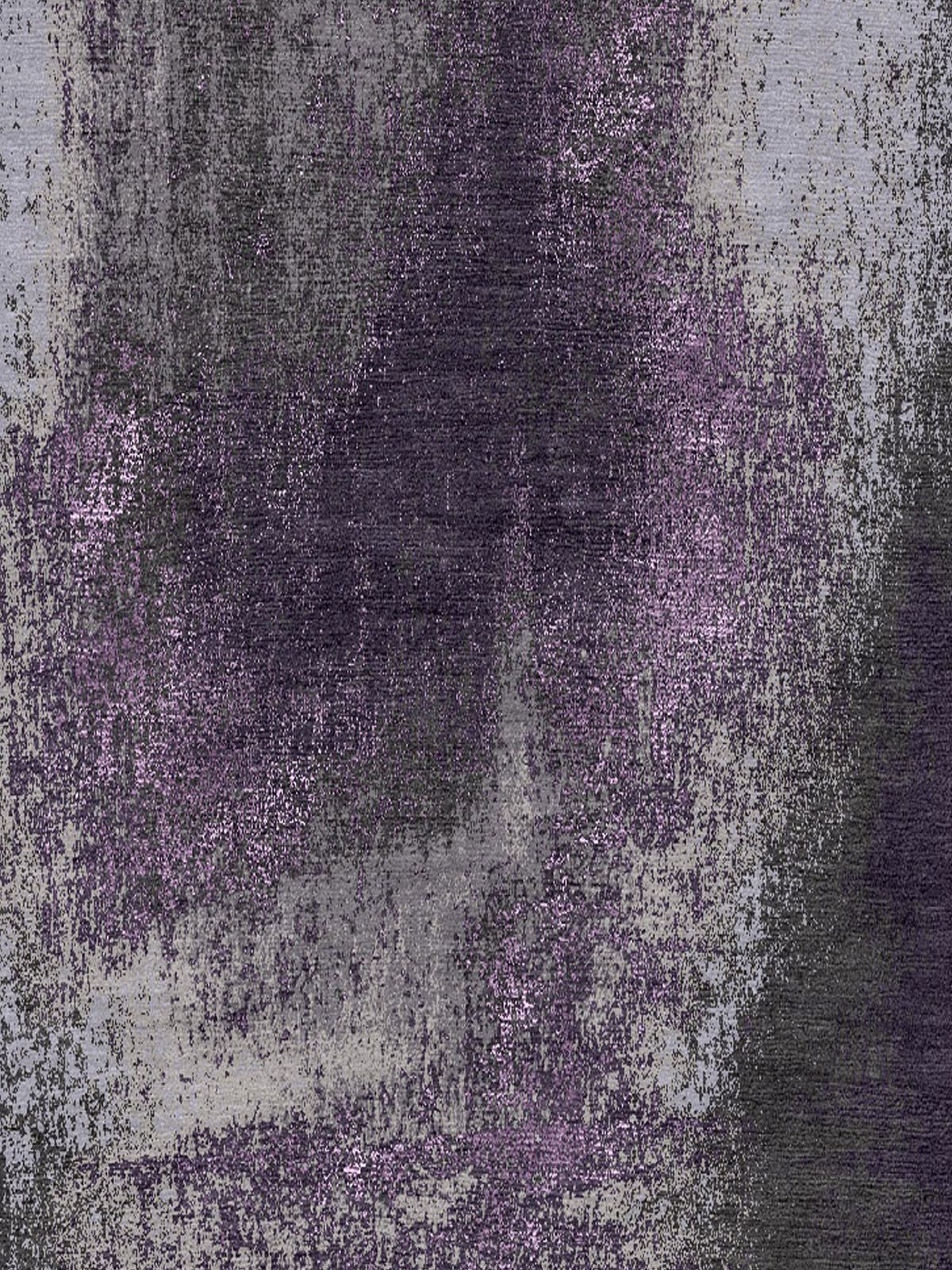 Purple Rugs Create Amazing Effects in  Home Environment