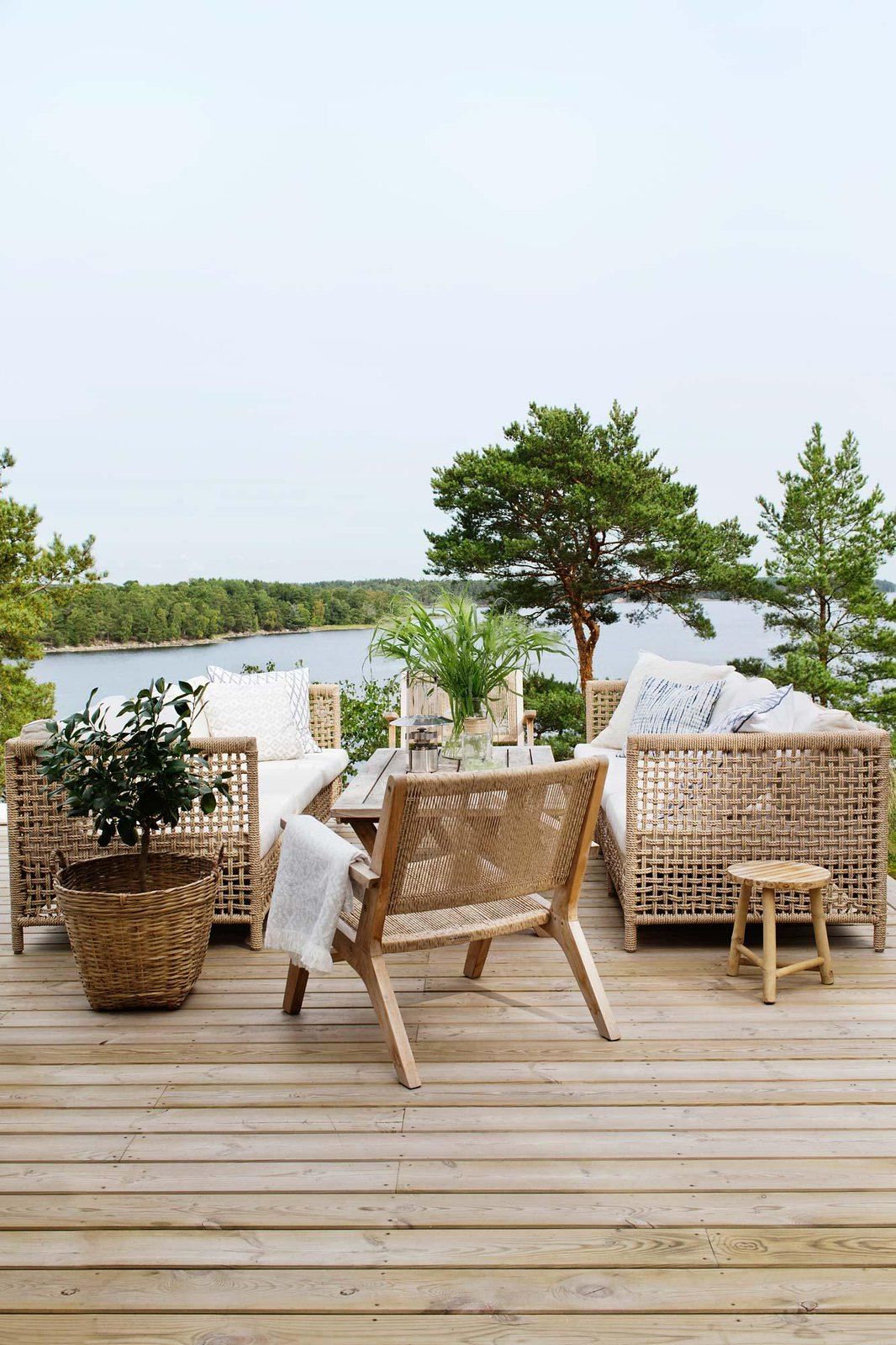 Why Rattan Outdoor Furniture is a Stylish
Choice