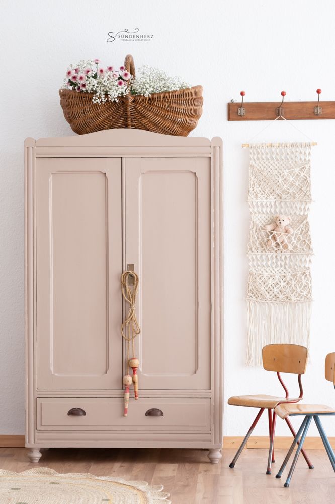 Shabby Chic Wardrobe: Beneficial And Luxurious