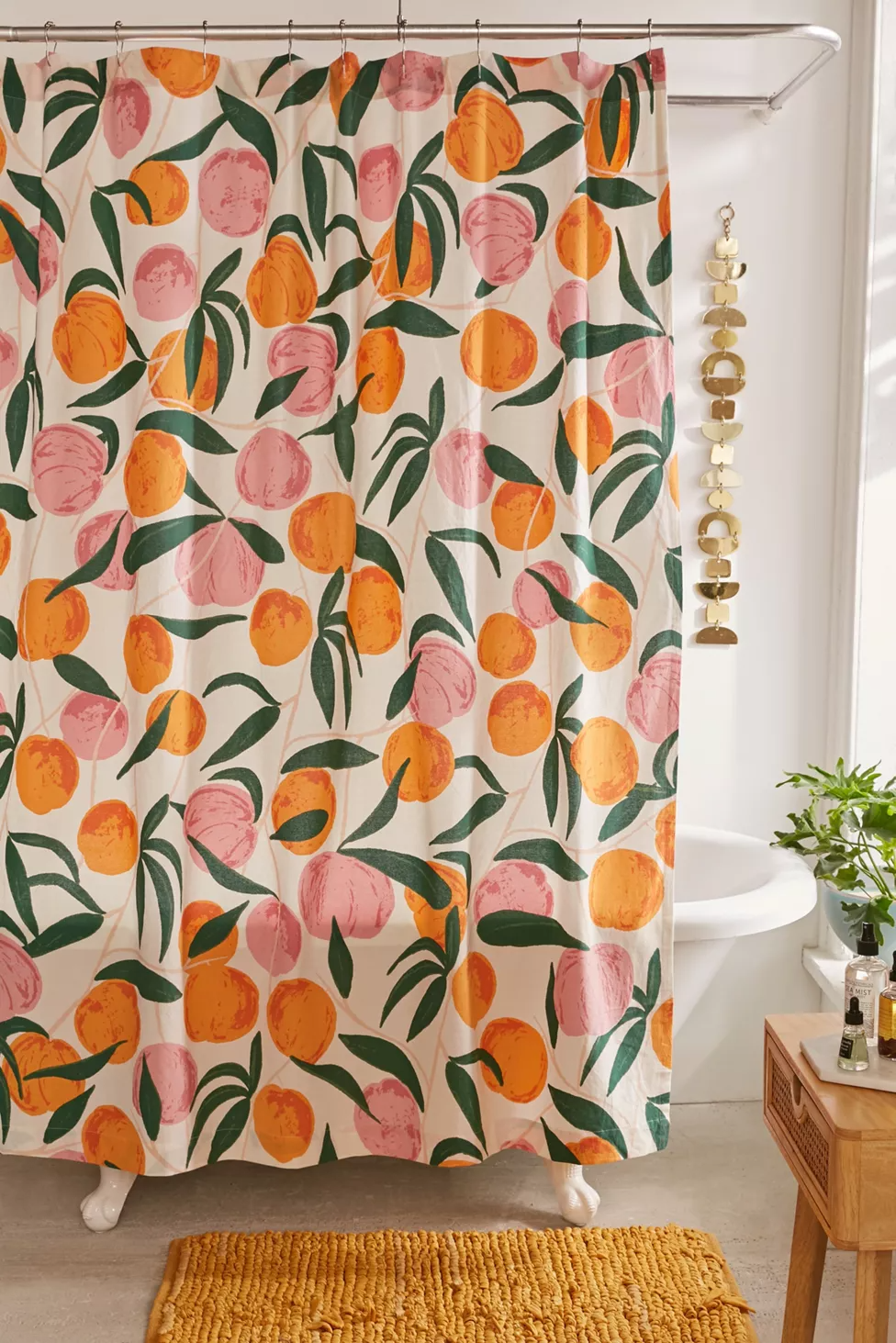 Choosing the Perfect Shower Curtain for
Your Space