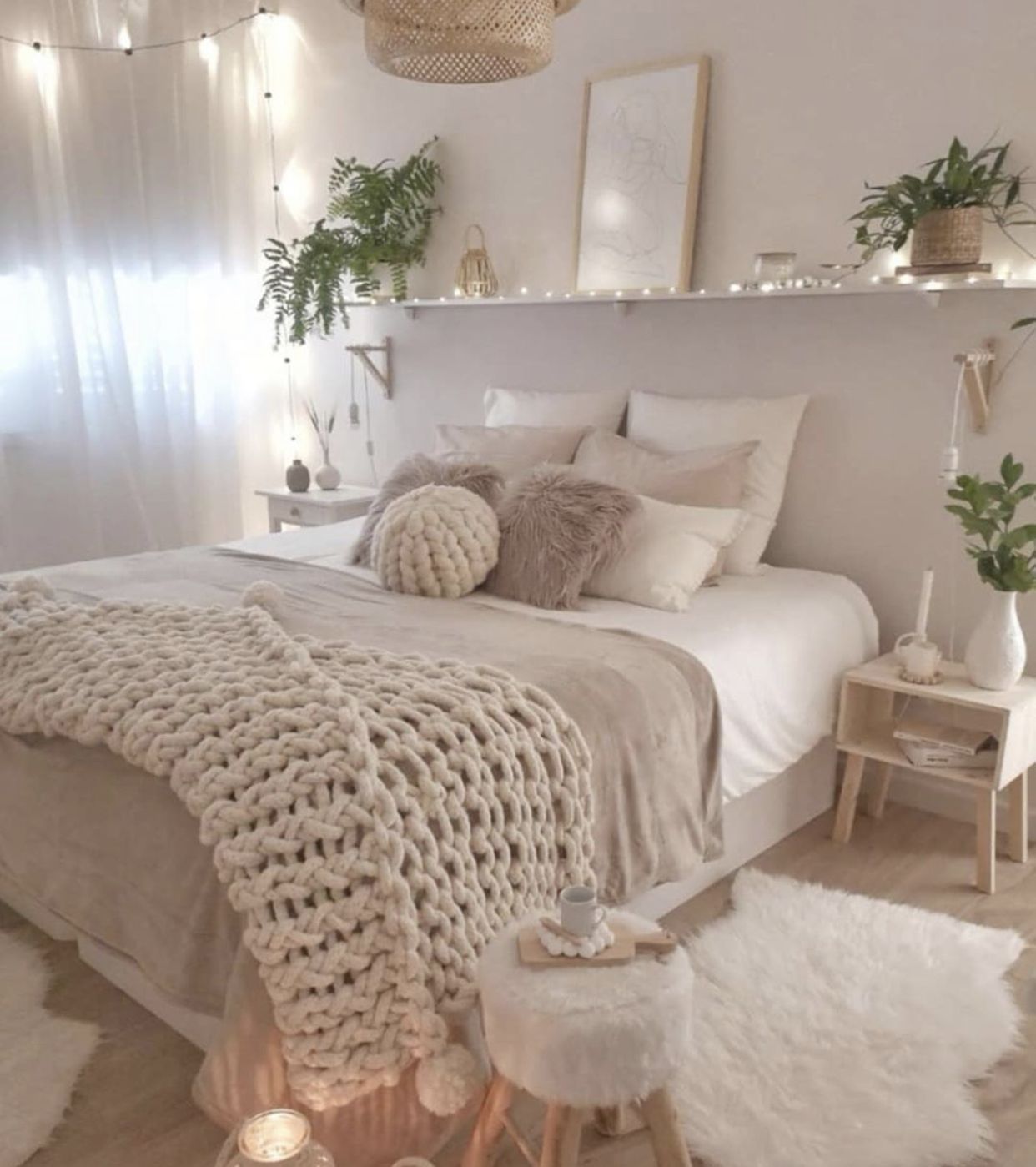 Creating a Stylish and Functional Teenage
Girls Bedroom