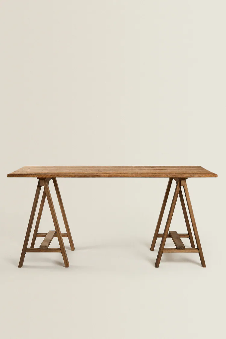 Exploring the History and Design of
Trestle Tables