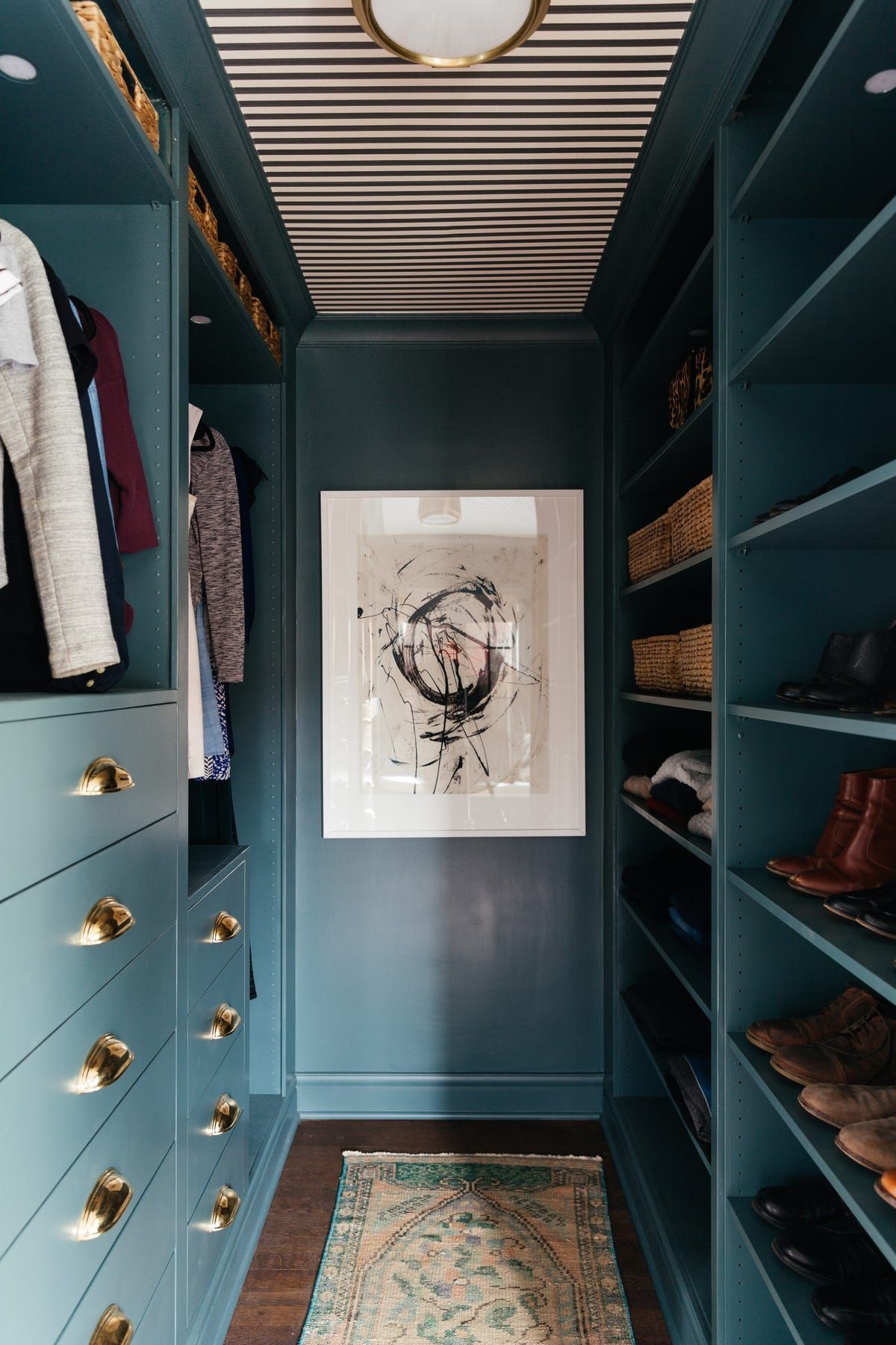 Walk in Closet Advantages for Your Home