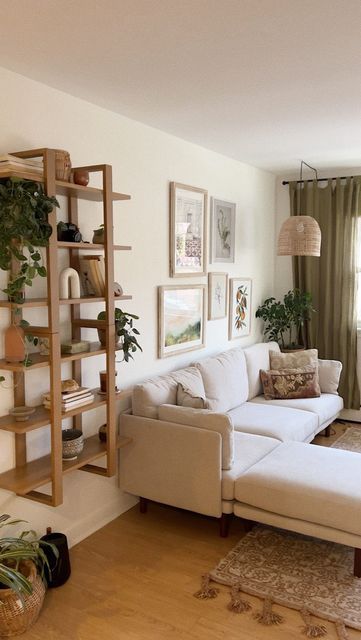 The Best Wall Shelves to Transform Your
Living Room Space