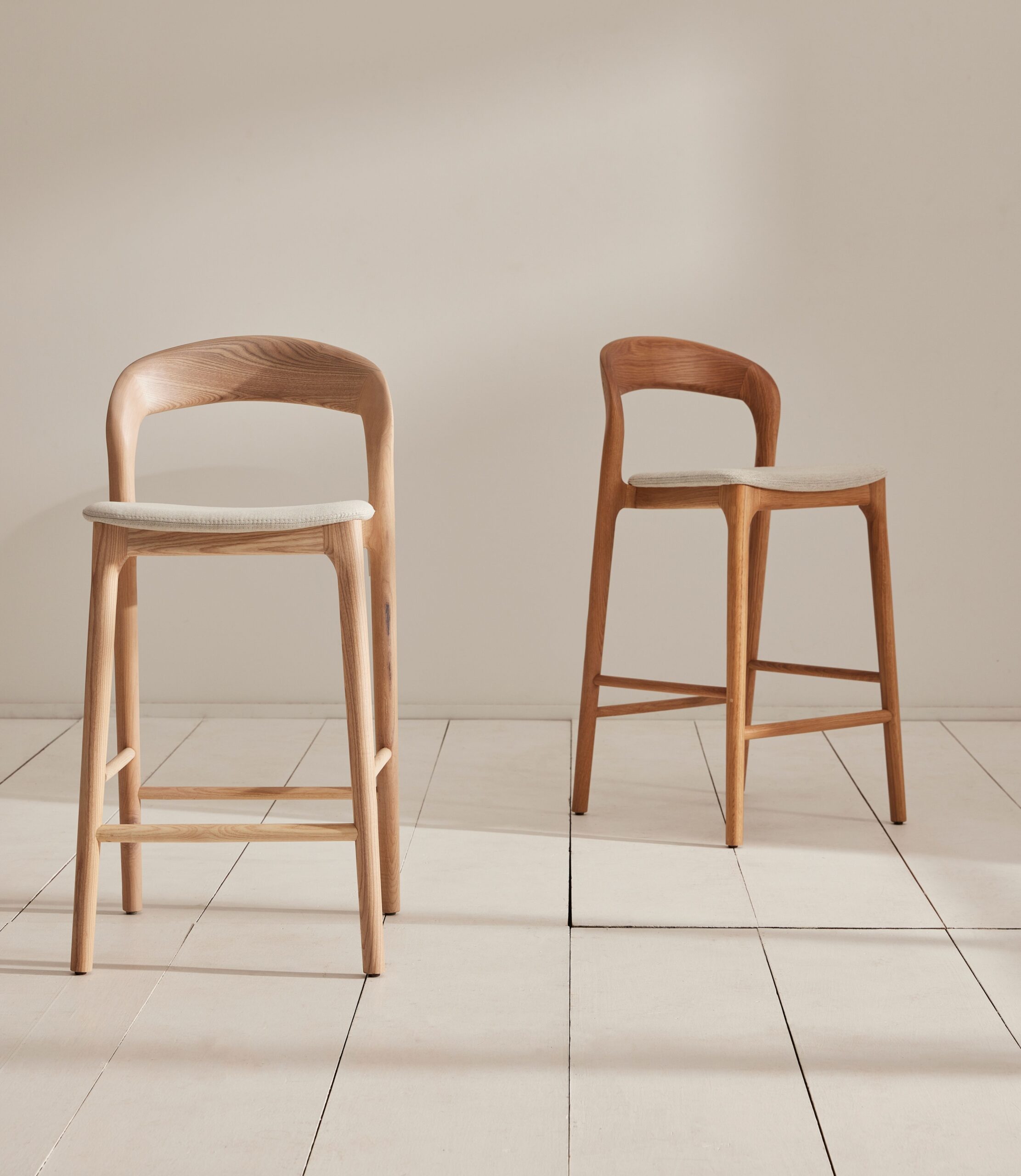 How Wood Bar Stools Add to the  Practicality of Homes