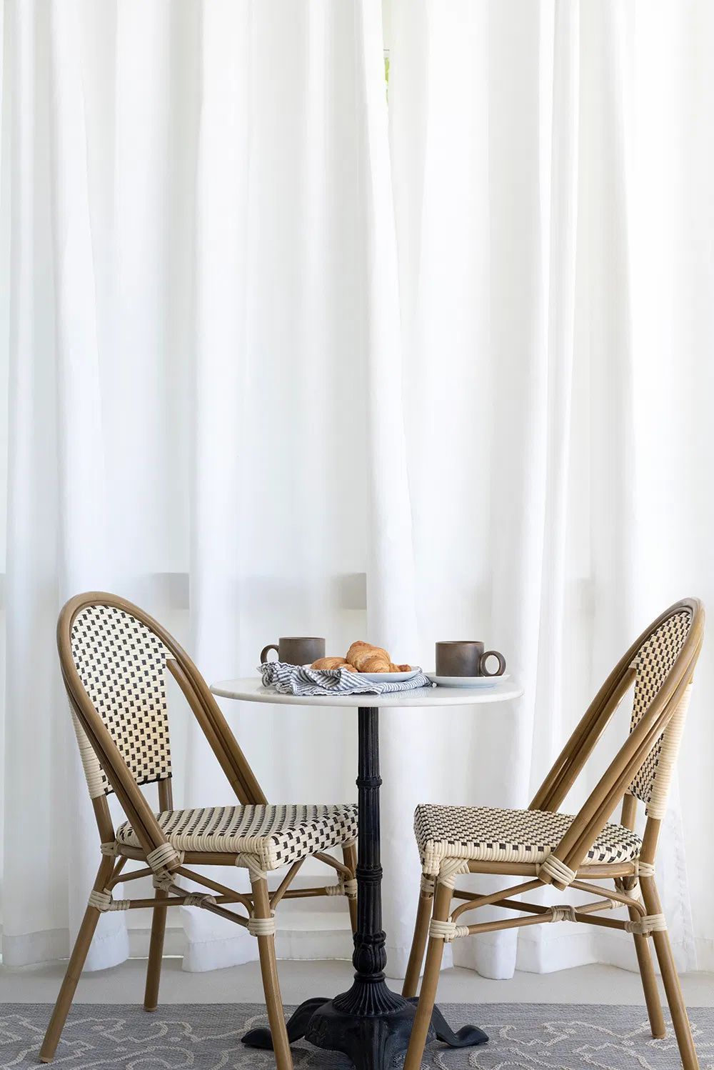 Bistro Table Set – An Elegant Choice for  Little Spaces