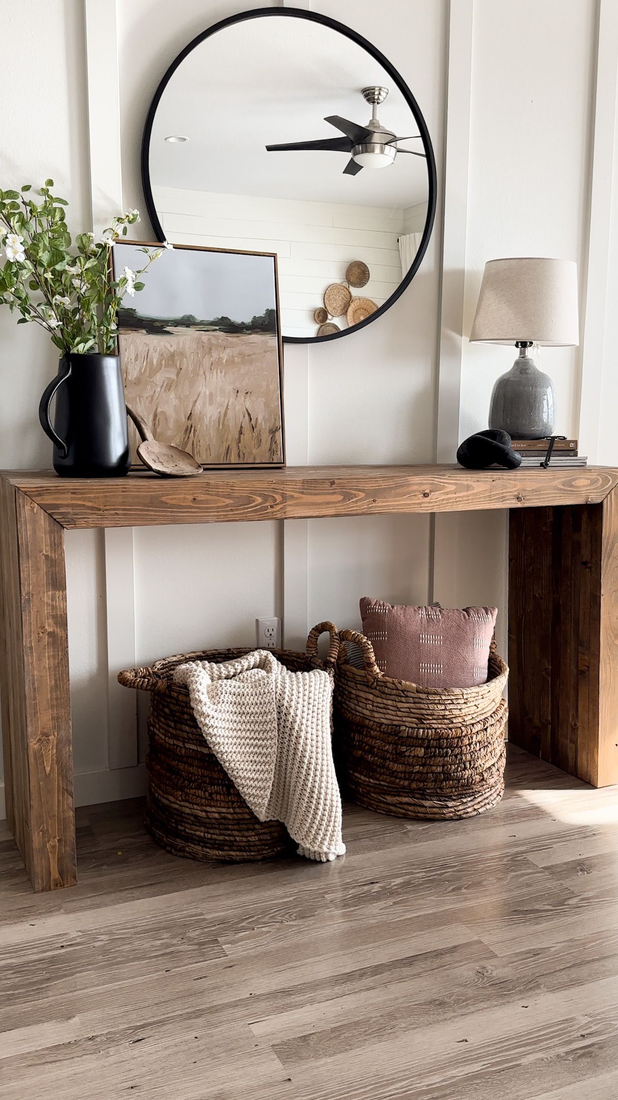 Modern and Classic Console Tables for  Your Home