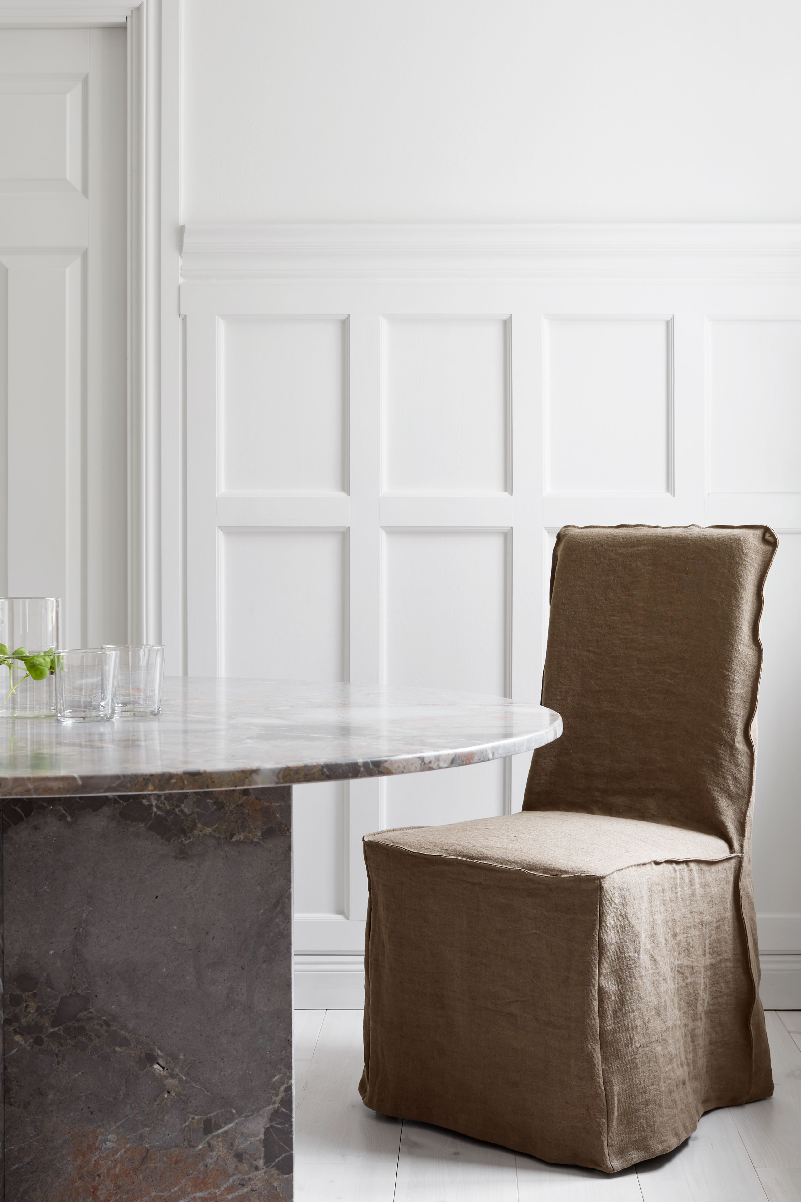 How to Choose the Perfect Dining Chair
Slipcovers for Your Style