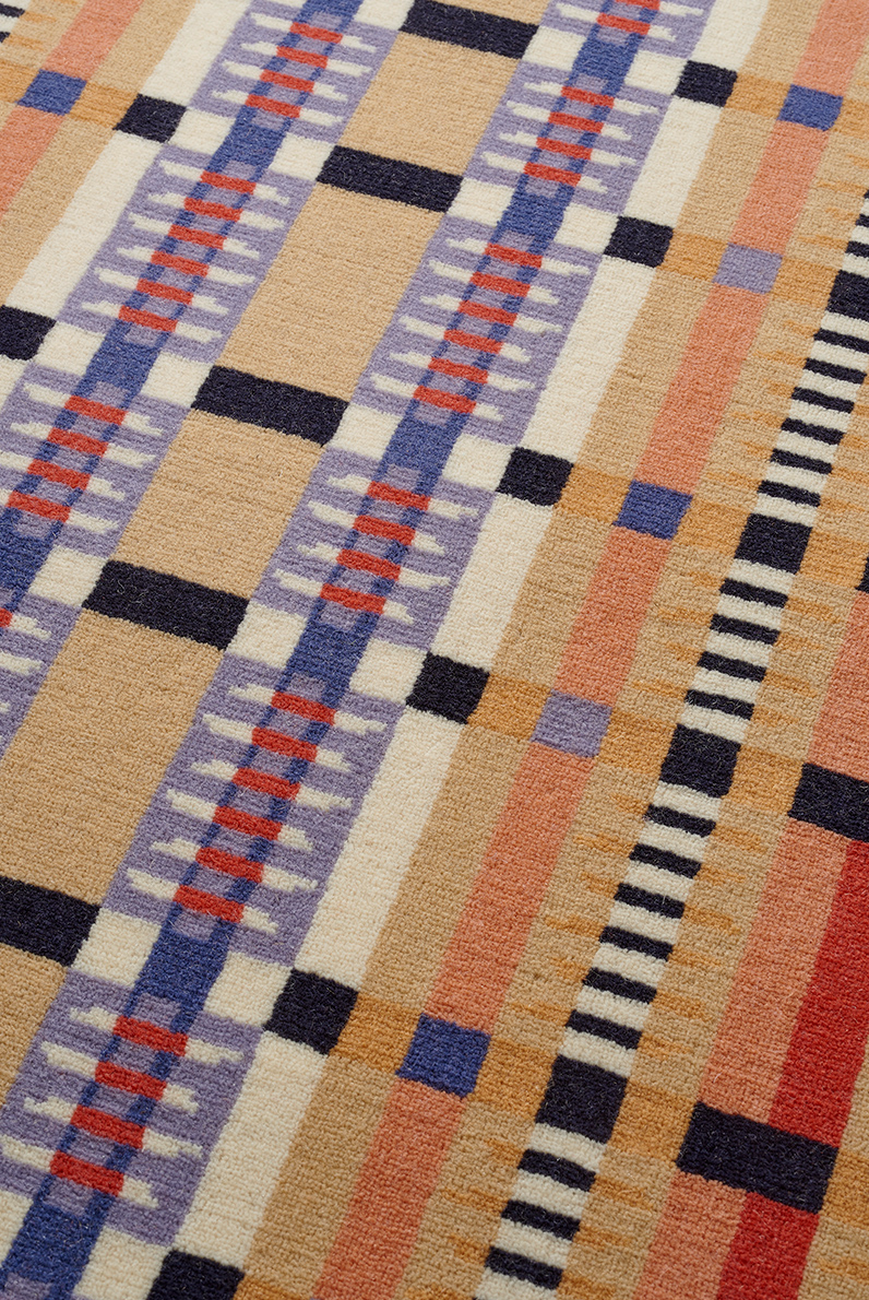 Geometric Rugs Create the Right Interior  of a Modern Room