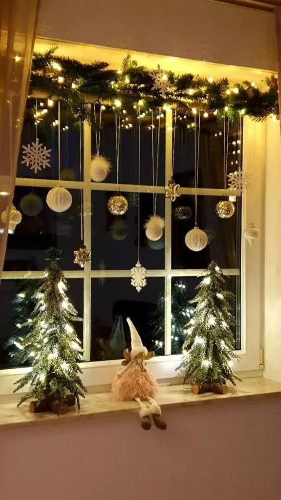 Holiday Decor Ideas for Cheerful Time of  the Year